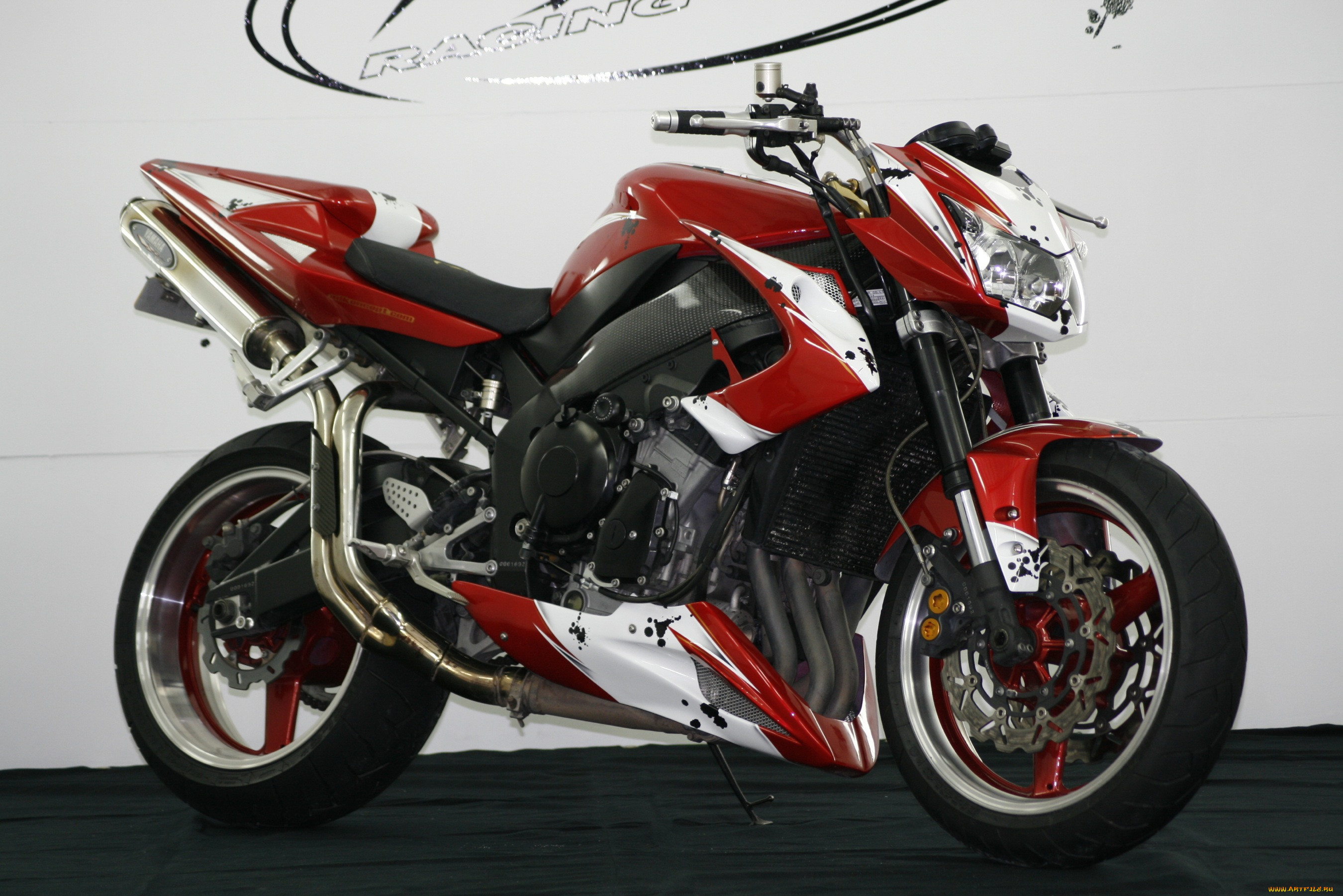 , customs, moto